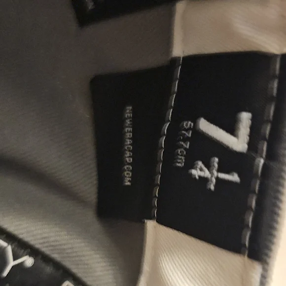 New Era Gray and Red Philadelphia Phillies Hat - Picture 4 of 7